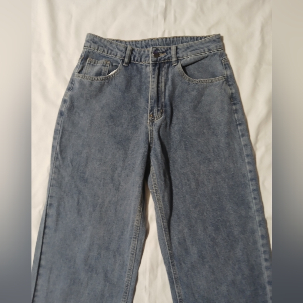 Classic Blue Women's‎ Jeans - Picture 4 of 12